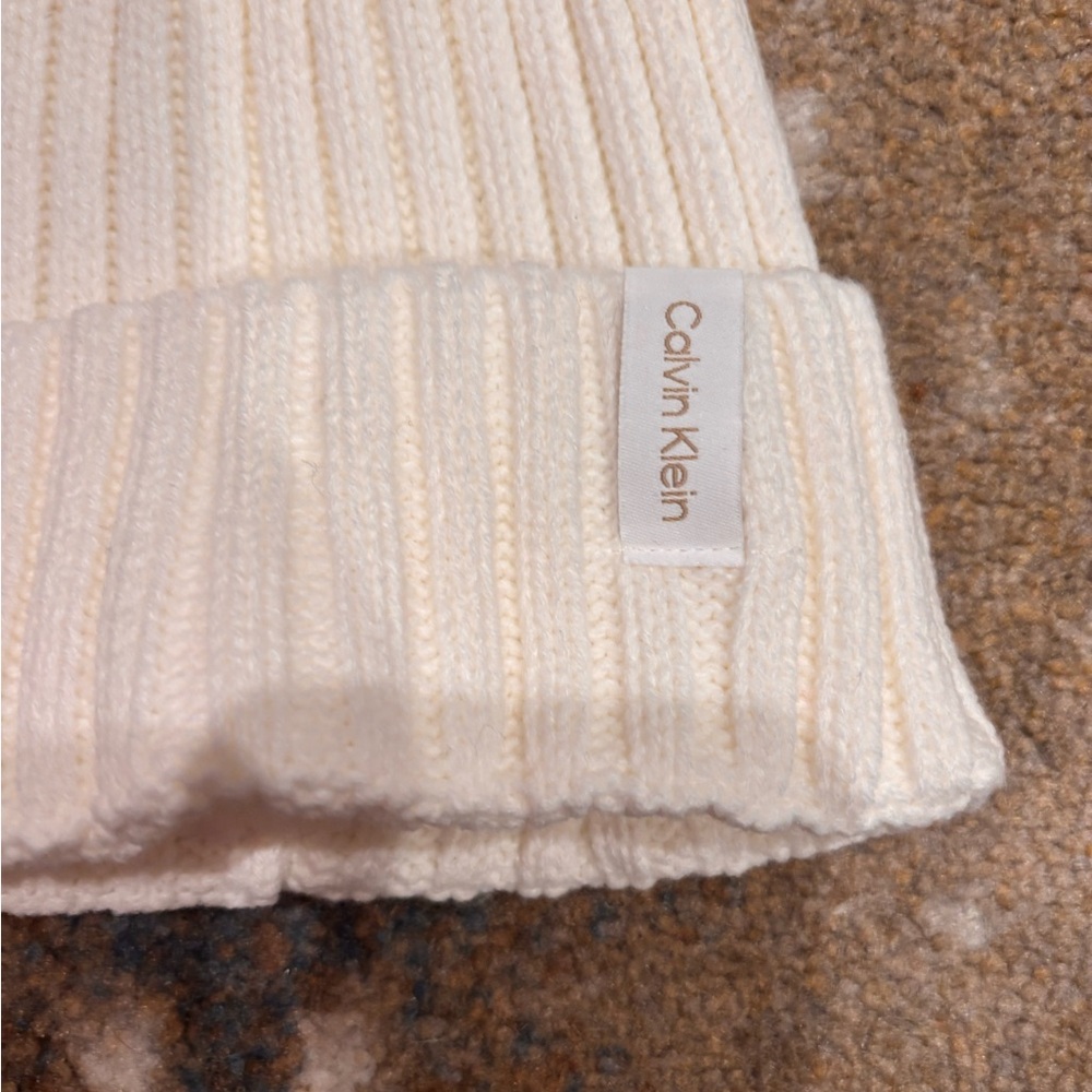 Calvin Klein White Knit Beanie with Brown Pom NWOT - Picture 2 of 4